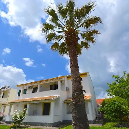 Dolphin Apt & Studios -Near The Beach