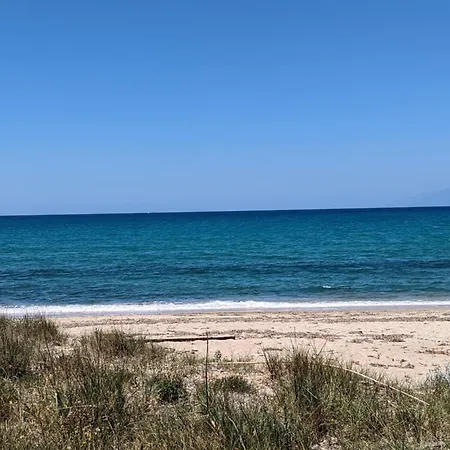 Dolphin Apt & Studios -Near The Beach Apartmán Roda (Corfu)