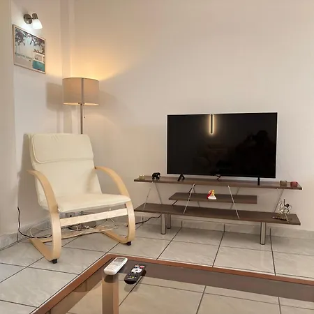 Dolphin Apt & Studios -Near The Beach Roda (Corfu)