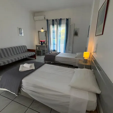 Dolphin Apt & Studios -Near The Beach