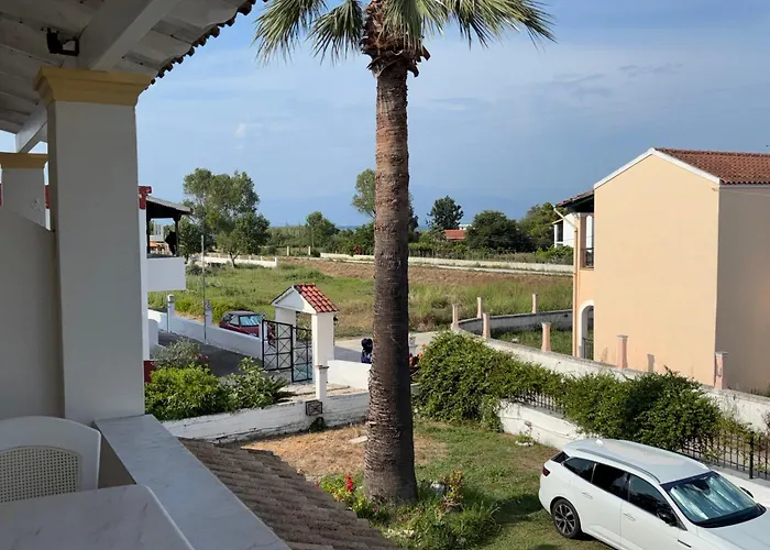 Dolphin & -near The Apartament Roda (Corfu)
