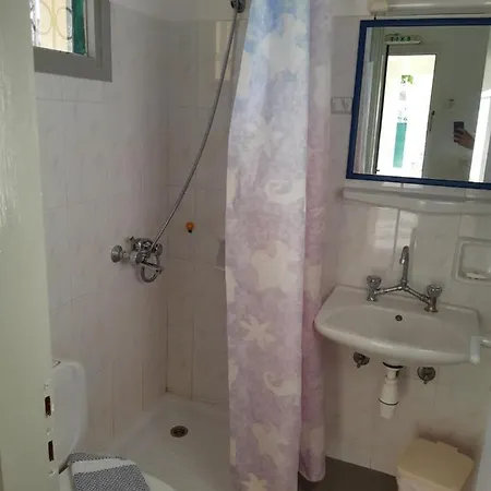 Apartment Dolphin & -near The Roda (Corfu)